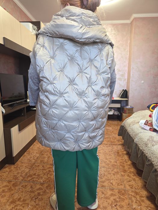 Зимен елек с качулка '