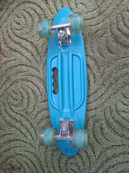 Скейтборд продам