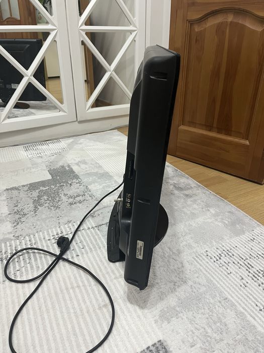 Продаю телевизор LG 32LG2000-ZA