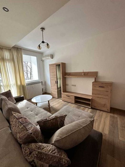 Дава се под наем Тристаен апартамент в София, Редута - 78 кв.м за 1097.01 € - Снимка #1