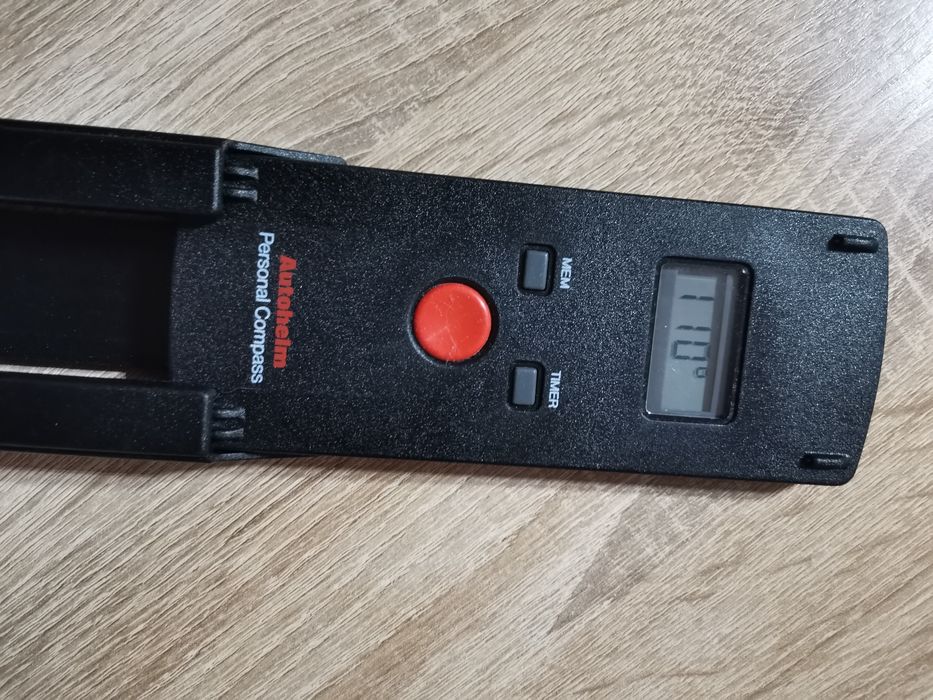 Autohelm. Personal compass. Busolă