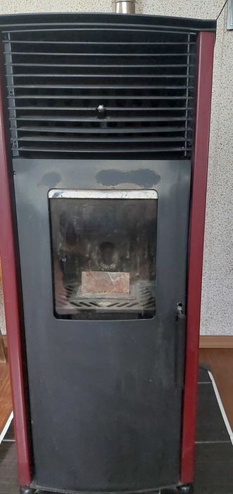 Пелетна камина BURNIT  8 KW
