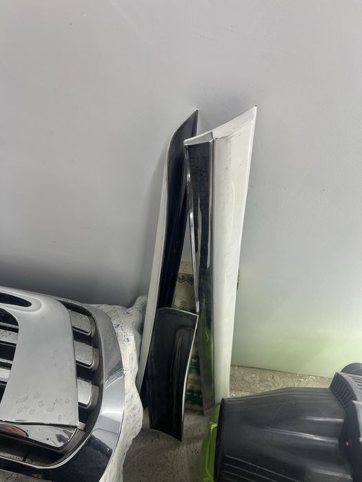 Капот крыло ланд круйзер 200