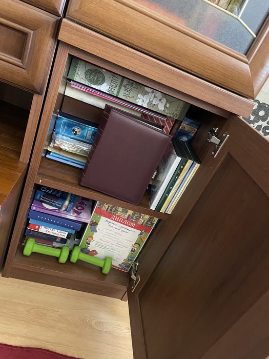 Продаю стенку за дешево!