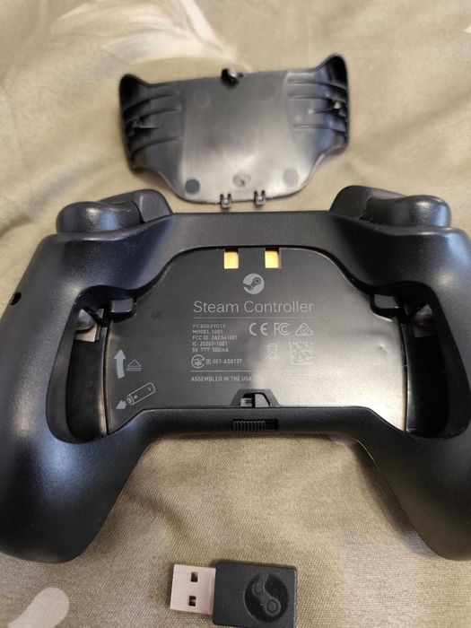 Steam Controller - Model 1001 USA