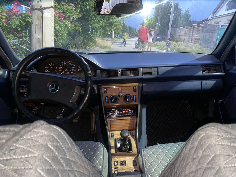 Мерседес W124 2.3 Карбюратор