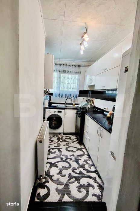 Apartament cu 2 camere 42 mp, semidecomandat, cu loc de parcare