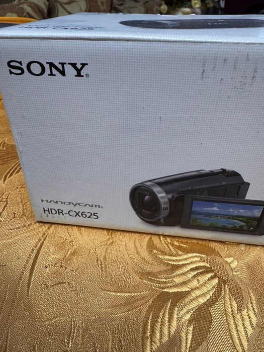 видеокамера Sony HDR-CX625
