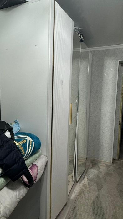 Сё хороший в стекле разбита не силно