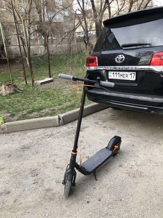 Ninebot Kickscooter F40A черный электро сомакат