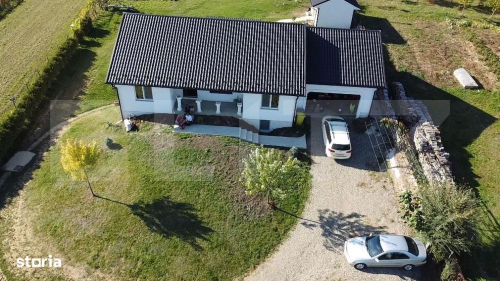 Casa  280 mp utili, 5000 mp teren, Patrauti - SV