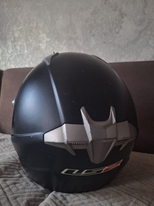 Продам мотошлем L52