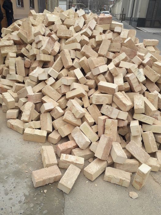 Pishgan gʻisht 1000 sum zavoddan togri yetkazib berish yaxshi sifat .