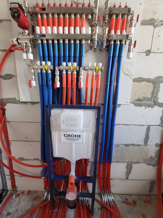 Все виды сантехнических услуг.