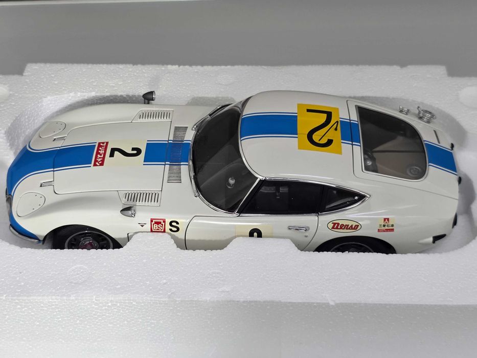 Macheta Auto 1/18 AUTOart Toyota 2000 GT 24 Hrs Fuji 1967