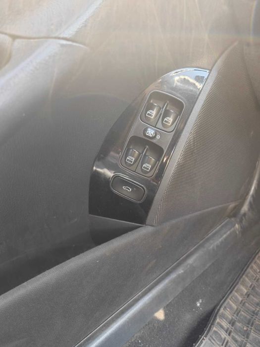 Продава се Мерцедес CLK 2,7 2003 година