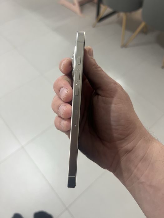 Vand iphone 16 pro max white 256 gb baterie 100% impecabil