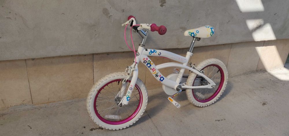 Bicicleta de copii cu roti de 16 inch