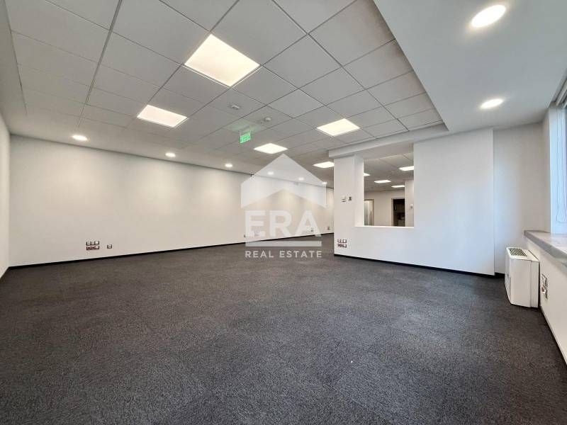 Дава се под наем Офис в София, Лозенец - 206 кв.м за 2268.99 € - Снимка #3