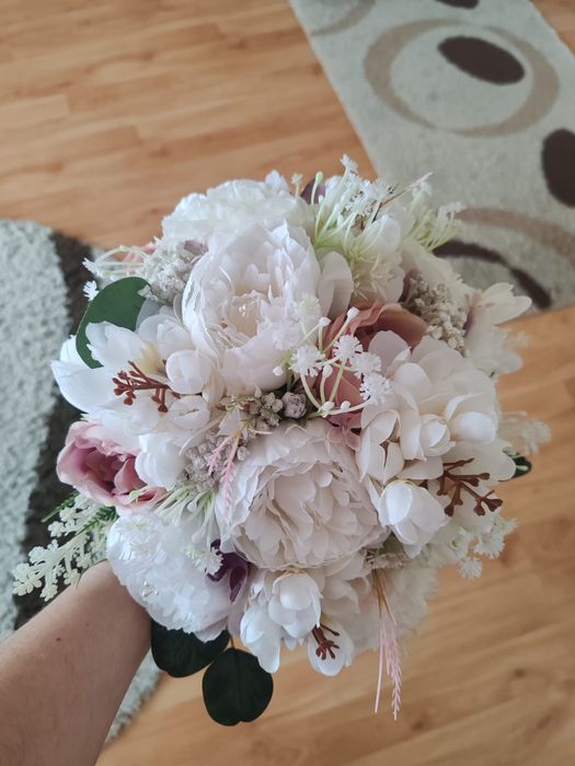 Vând buchet flori artificiale
