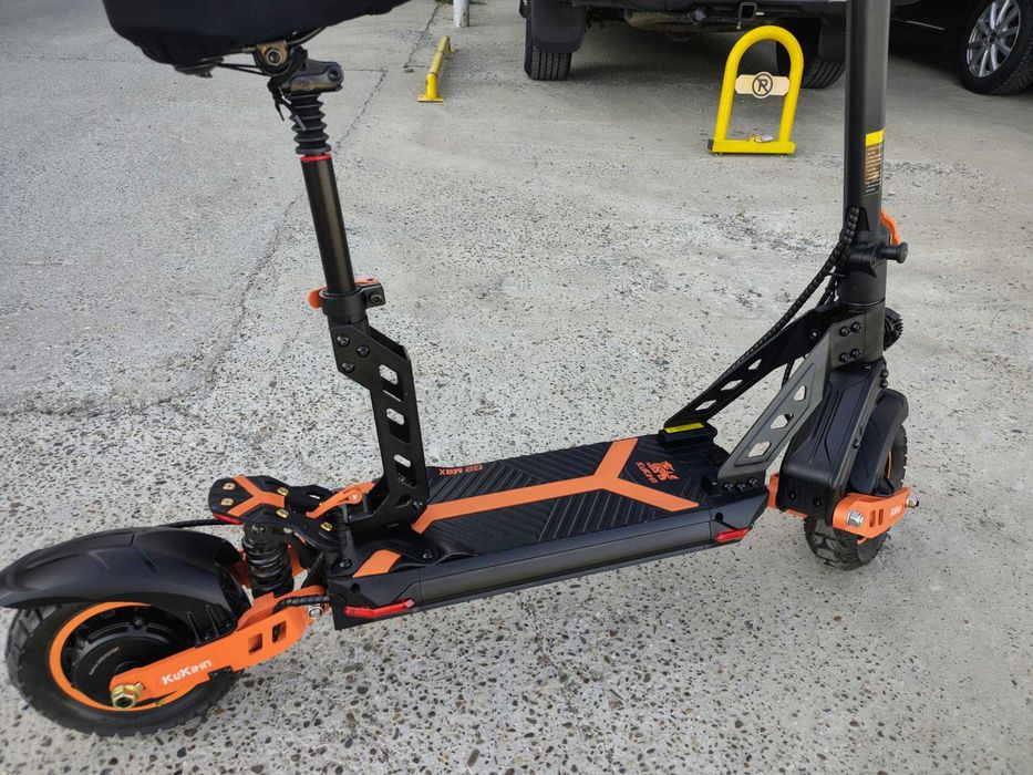 Vând trotineta electrica Kukirin G2 Max