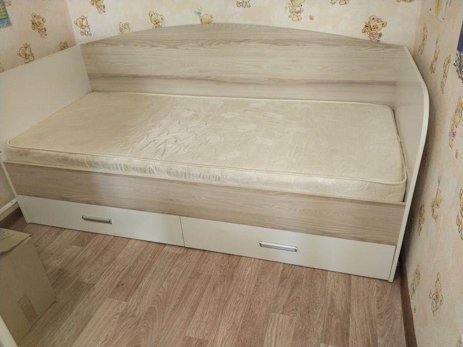 Срочно продам кровать