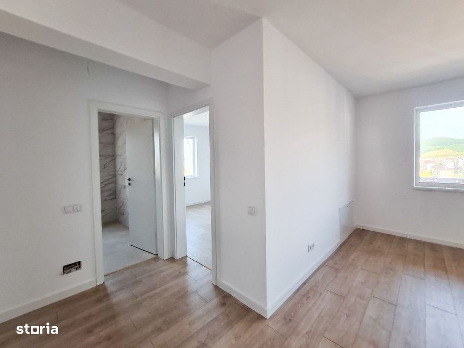 Apartament 2 camere,baie cu geam, FINISAT!Ansamblu cu CF!