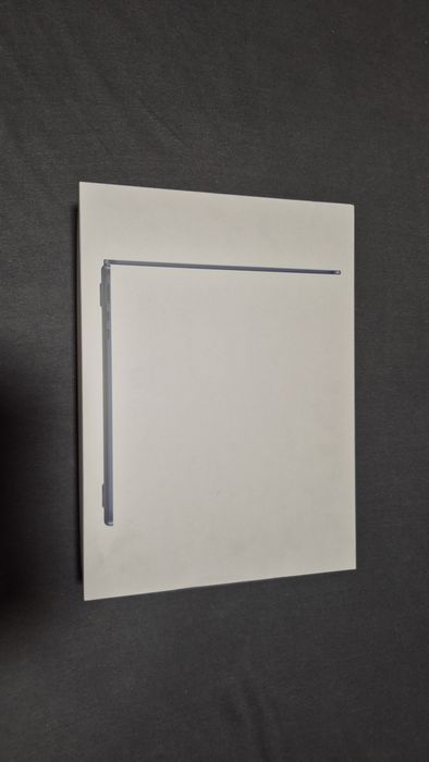 Macbook air  M2 impecabil