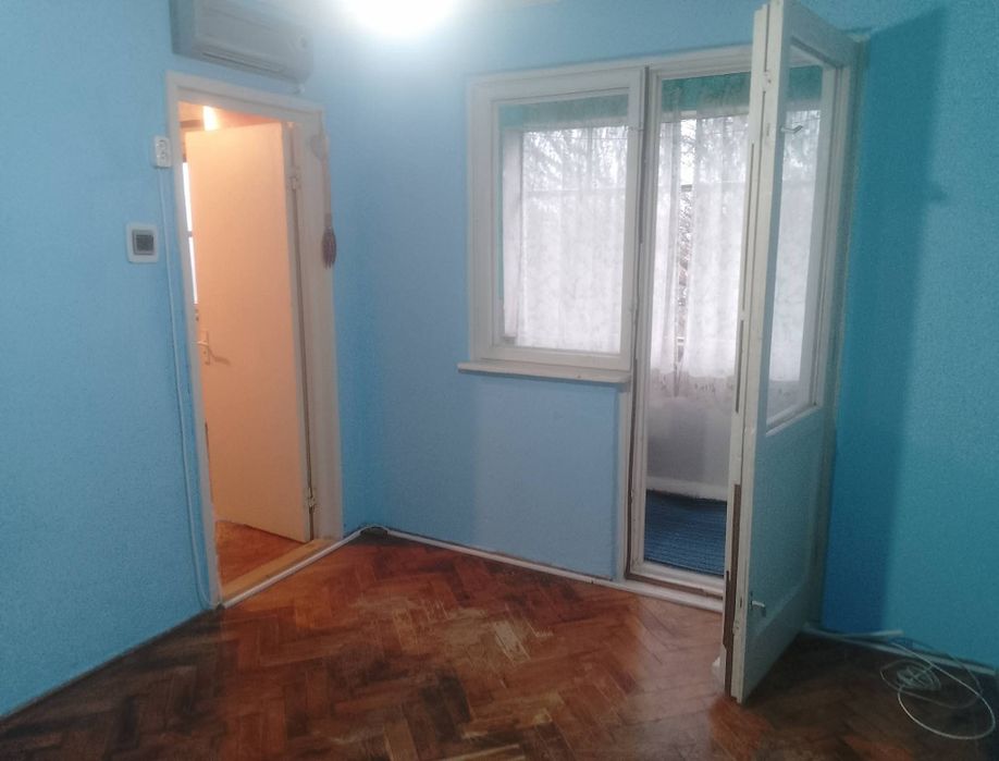 Vand apartament  2 camere