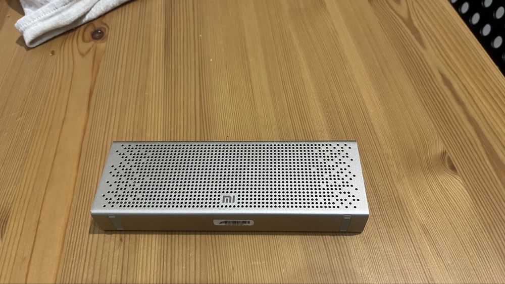 Продам колонку Xiaomi Mi Bluetooth Speaker