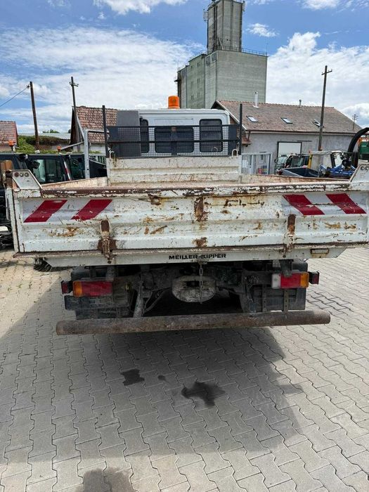 Autoutilitara IVECO 812 M basculabil in 3 parti