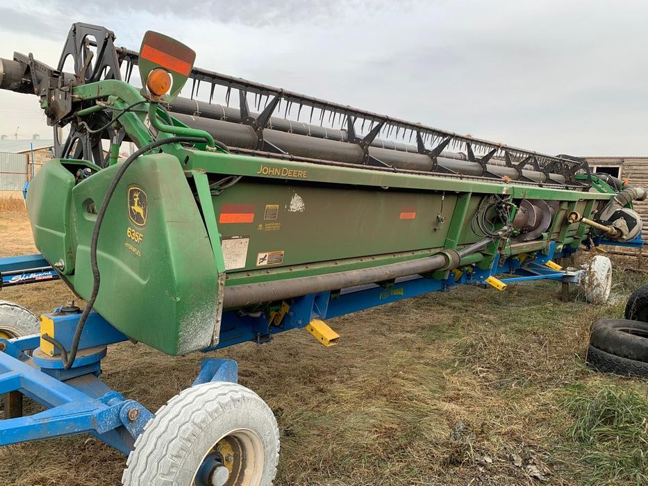 Жатка John Deere 635 HYDRA Flex