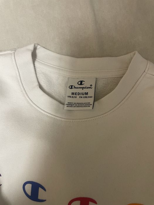 Vând trening fetite champion