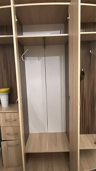 хороший шкаф.