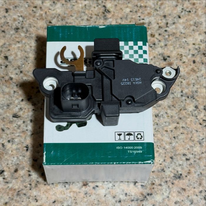 Запчасть на стартер генератор