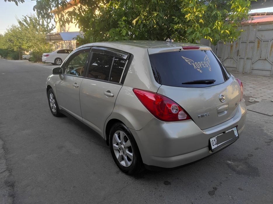 Nissan Tiida 1.6