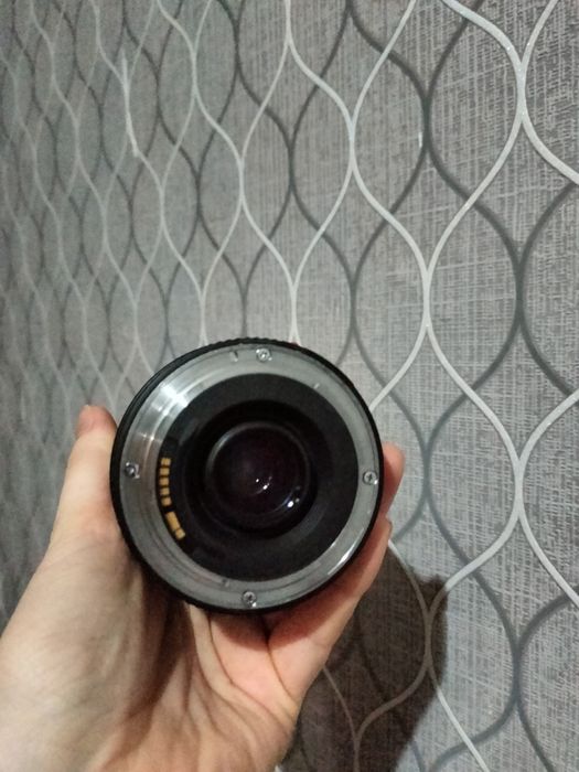 Объектив на Canon