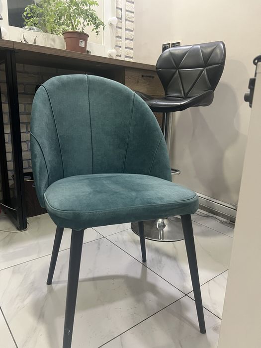 срочно продается стулья