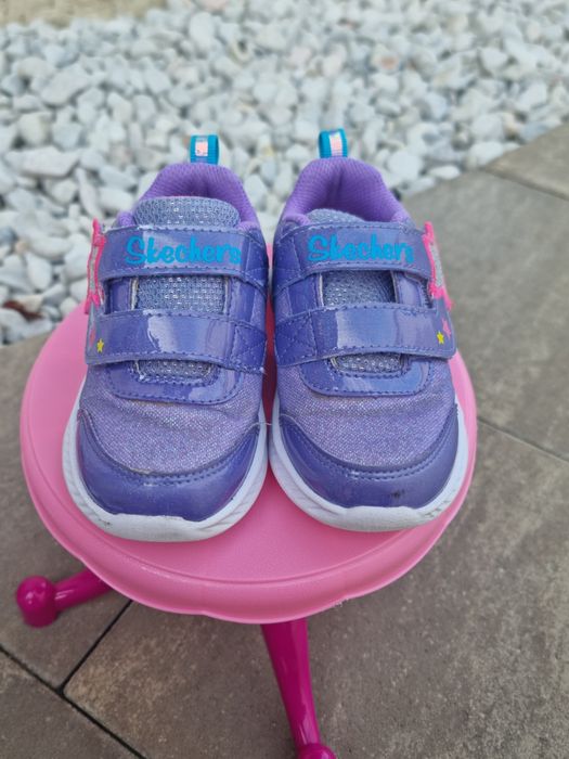 Adidași Skechers mar.22