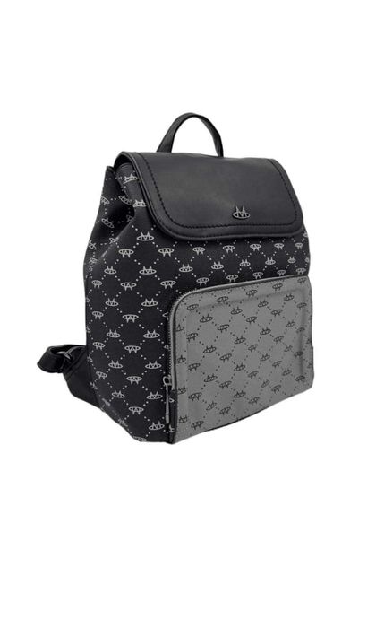 Нова черна раница