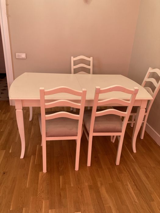 Стол со стульями