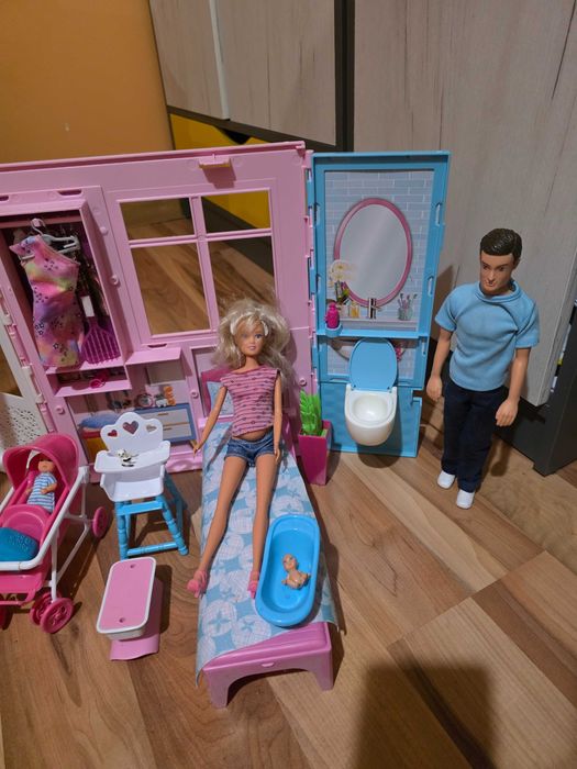 Къща за кукли и аксесоари