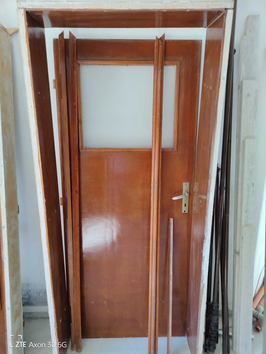 Интериорни врати с первази