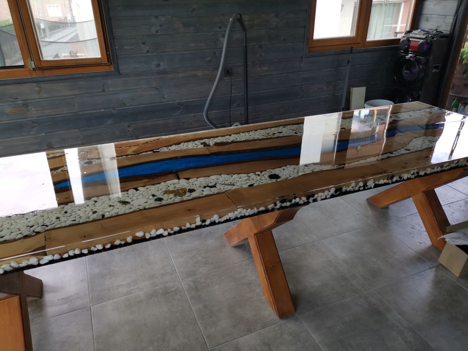 Маса Орех и Смола