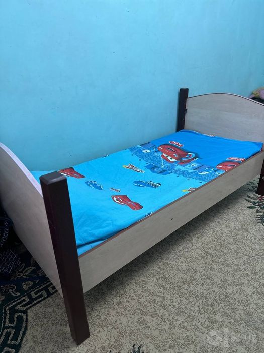 Продам двух этажную кровать