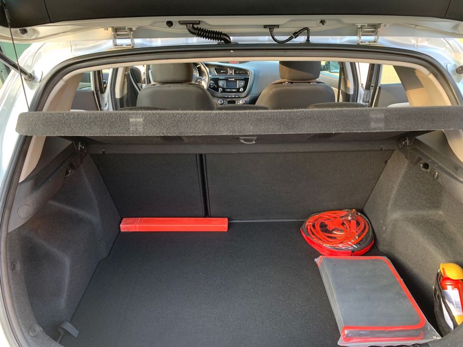 Продам автомобиль Kia Cee’d