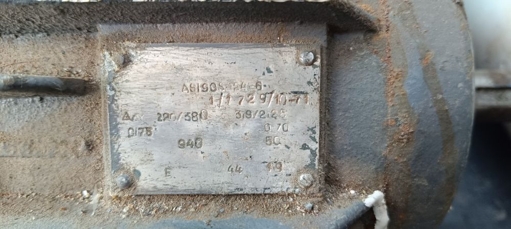 Motor 220/380 trifazic