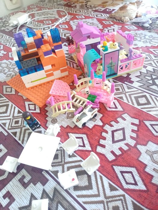Продам Лего для девочки