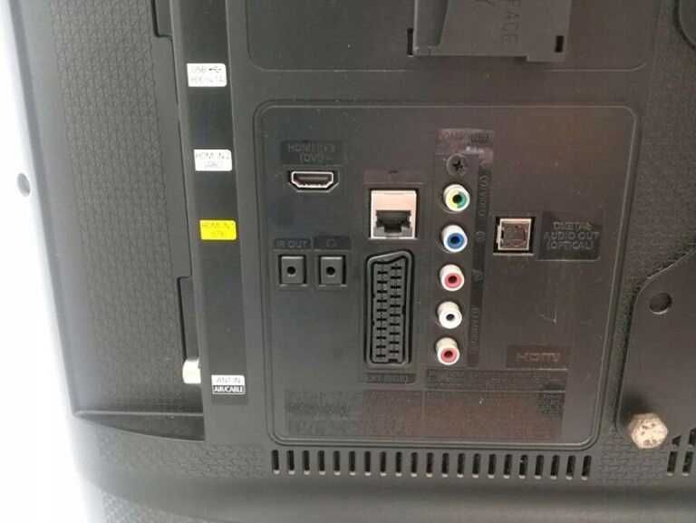 Vand Televizor Smart Samsung UE32H5500AW FullHD Variante