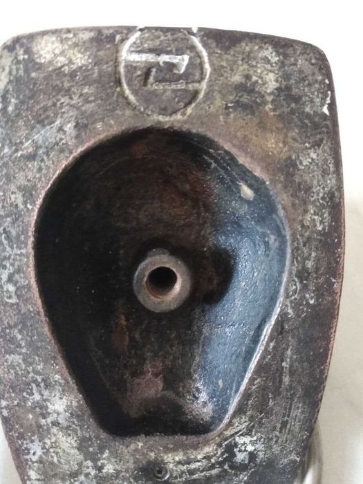 Бронзовое стукало(ручка)-лев на дверь,б/у